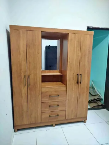 Guarda roupa novos frete grátis