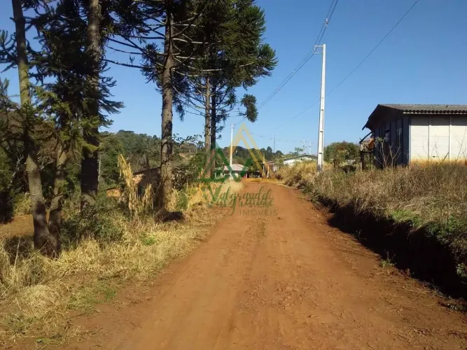 Terreno à Venda Vila Maria Augusta em Cantagalo