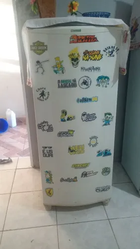 Vende - se geladeira