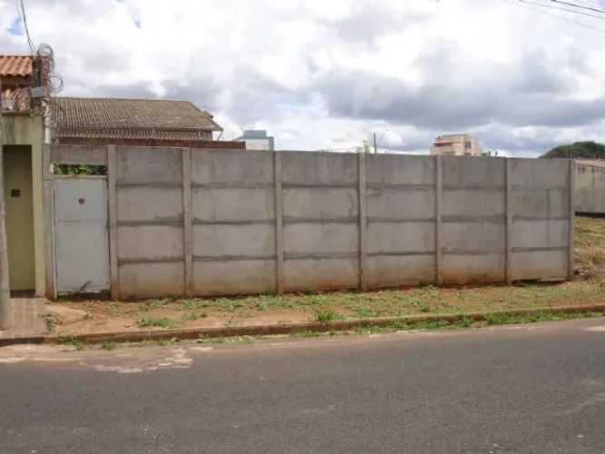 Terreno no Bairro Santa Rosa 