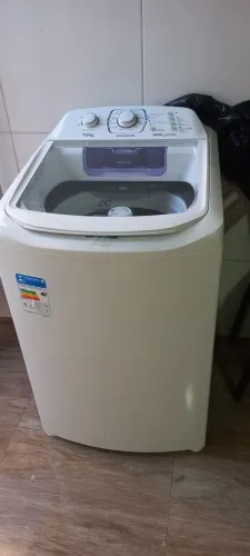 Máquina de lavar Eletrolux 12 kilos 6 meses de uso e depurador novo na caixa