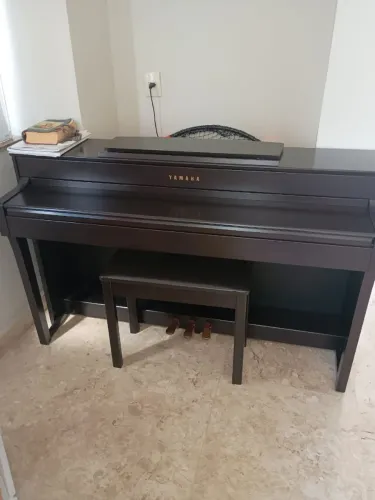 Yamaha Clavinova CLP-645 R