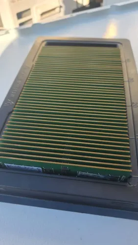 8 Memória 32GB 2Rx4 PC4-2666V-RB2-12 RDIMM (2666MHz) PN: KTD-PE426/32G Fab: Kingston