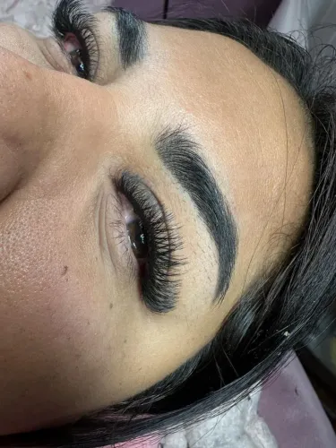 Larisa Tatiane lash 