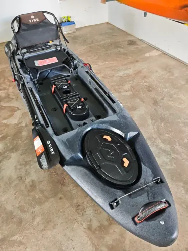 Vendo caiaque VIBE SEA GHOST 110 topissimo 