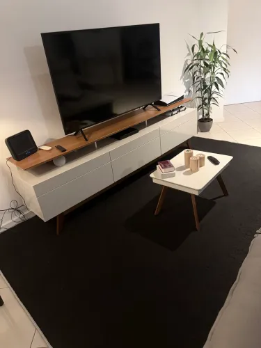 Rack para TV + Mesa de Centro - Design Moderno