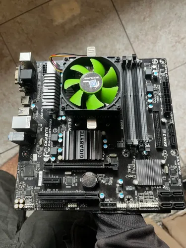 GA-78LMT-USB3(detalhe)+ FX-6300