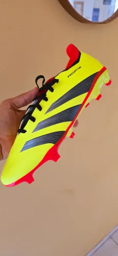Chuteira adidas n40