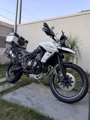 Vende se TIGER 800 XCX 2021