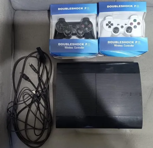 PS3 DESBL*QUEAD* COM HD DE 1 TERA DE ARMAZENAMENTO
