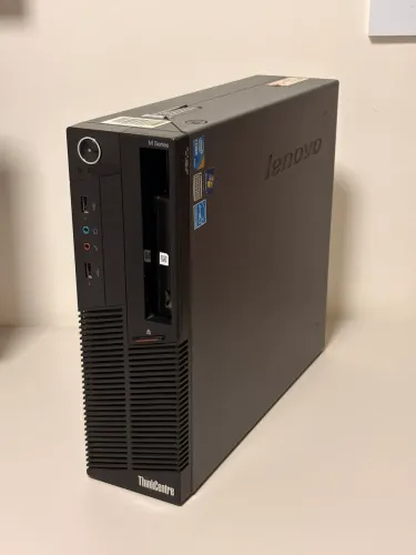Desktop Lenovo i3 / 4gb / hd 250gb / Windows 10