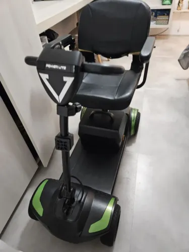 Scooter Elétrica Power Lite Speed S - 4 rodas - excelente estado de conservação.