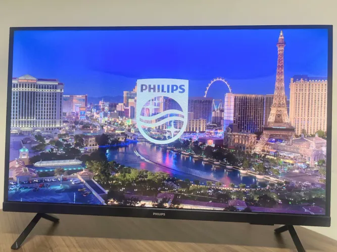 Philips Smart TV 32 | 6800 - 32PHG6825/78 | Impecável + Controle Original