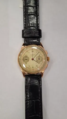 Relógio Cronógrafo Vintage Chronographe Suisse em ouro 18k