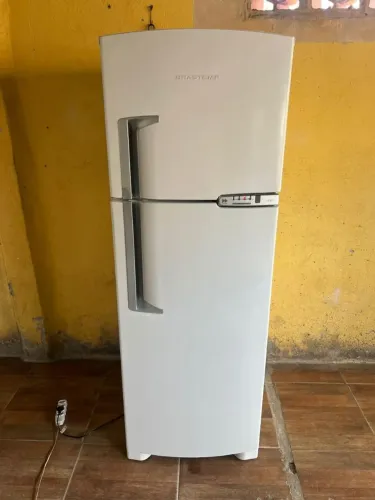 Geladeira Brastemp 220v Frost Free 352L semi nova ( ENTREGO )