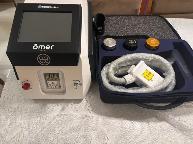 Alugo laser para remoção de tatuagem