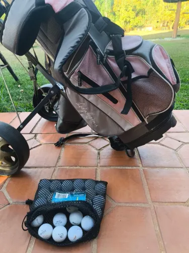 Kit tacos de golf com carrinho, bolsa e bolas