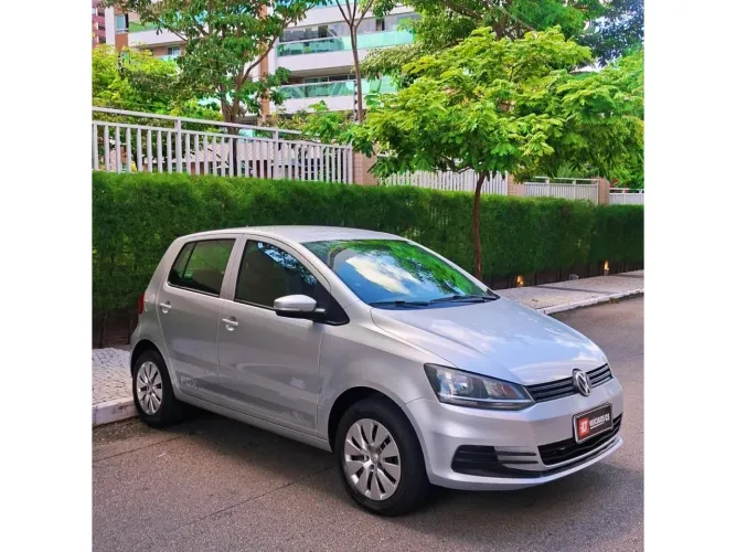 Volkswagen Fox Bluemotion 1.0 MI Total Flex 12V 5P 2015