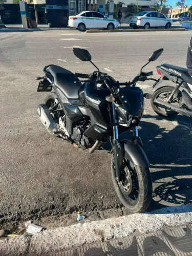Vendo moto com bom preço