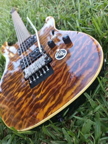 ?TORRANDO Guitarra Tagima Vulcan Série Special