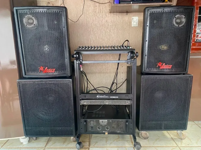 Conjunto de Som de Alta Potência