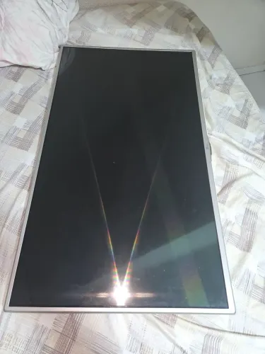 Vende-se TV LG para retirar peças