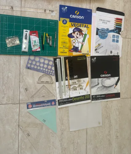 Material para desenho técnico/ arquitetura