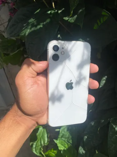 iPhone 11 128gb leiam