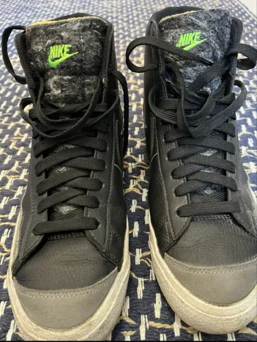 Tênis Nike Blazer Mid 77