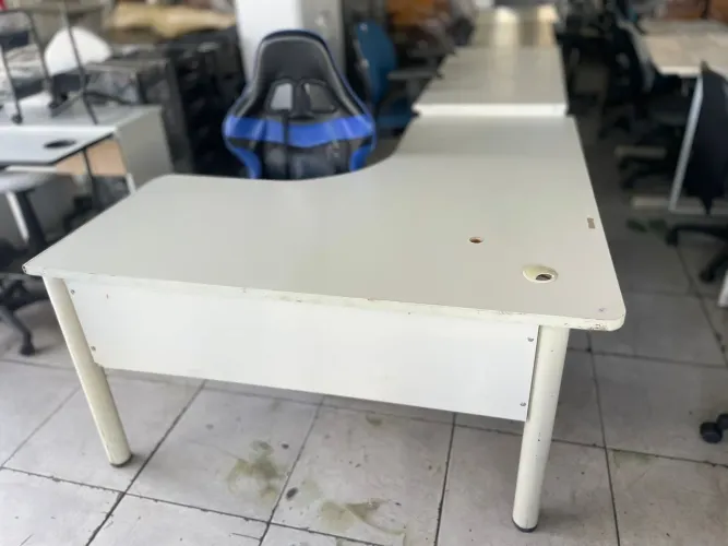 Mesa em L