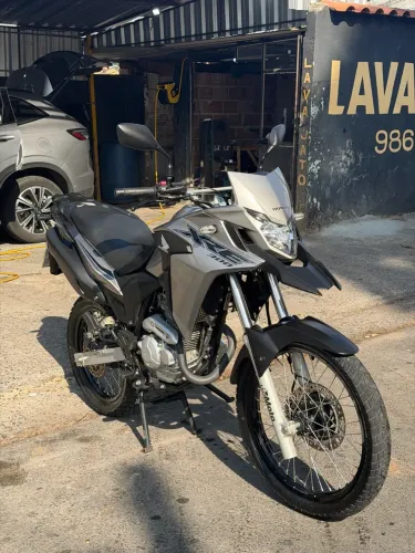 Xre 300 2019