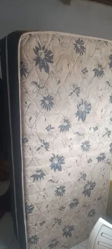 Doa-se / doação cama Box de solteiro retirada bairro dos ipes 