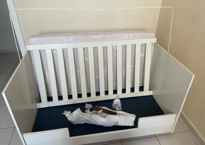 Berço retrô + mini cama + colchão