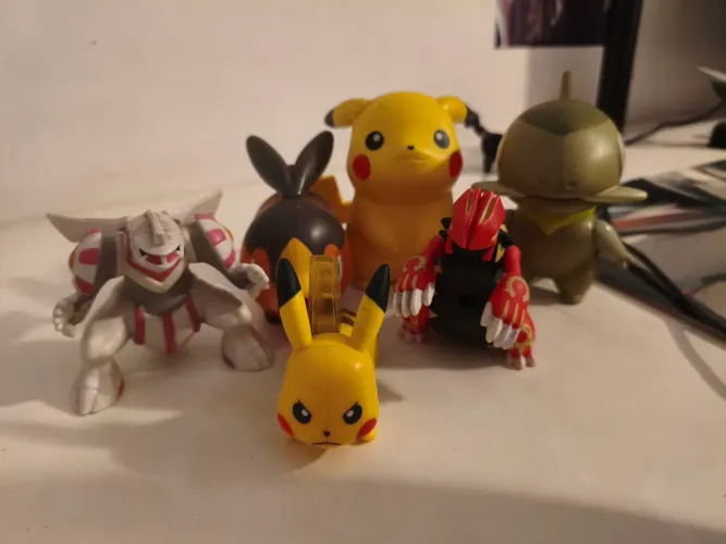 Coleção Pokémon MCDONALD'S 6 bonecos juntos (diferentes coleções)