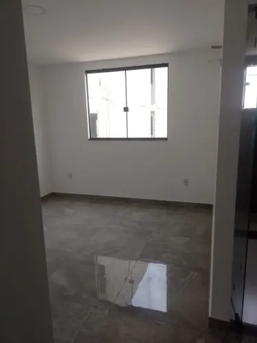 Apartamento novo , todo no blindex, nunca teve moradia.