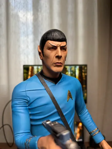 Estátua Mr. Spock Star Trek 1/4 Hollywood Collectibles Edição Limitada com Caixa