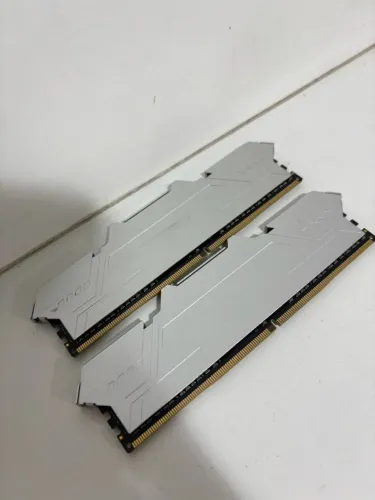 Kit memoria 2x 8gb DDR4 Bluecase