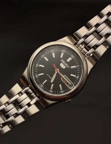 Seiko 5 Aero Eclipse Aviator 