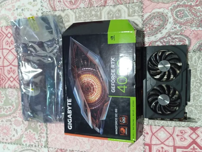 Placa de vídeo Geforce RTX 4060 R$ 1.800,00 +teclado mecânico R$ 250,00+ manete