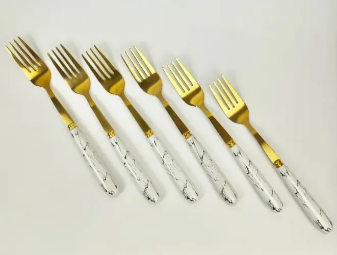 Kit 6 Garfos de Sobremesa Luxo Dourado Cabo Marmorizado Branco Talheres Premium Aço Inox
