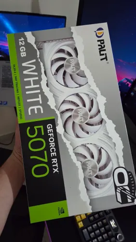 (Lacrada) 5070 Palit White OC Triple Fan Branca 12GB Nvidia