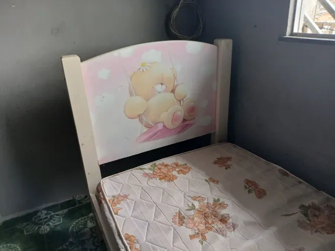 Cama solteiro infantil para Meninaa