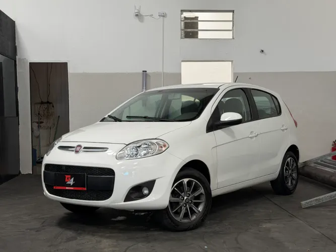 Fiat Palio Essence 1.6 Flex 16V 5P 2014