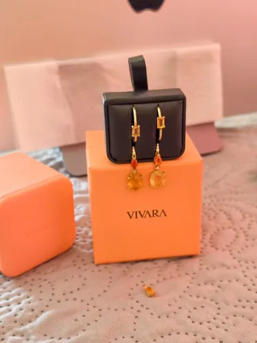 Joias Coleção Citrino e Diamantes com Pingentes Vivara e Anéis Customizados