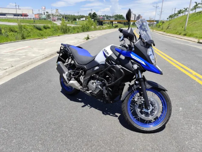Suzuki V-Strom 650 XT 2025