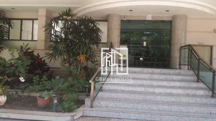 COBERTURA LINEAR NO RECREIO DOS BANDEIRANTES / 3 QUARTOS SENDO 1 SUÍTE/ LAZER PRIVATIVO / 