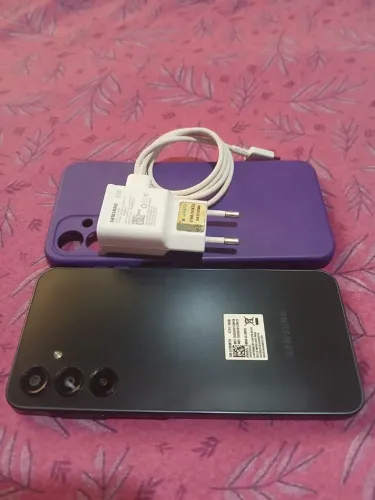 Vendo celular Samsung a16 sem risco ou arranhões   carregador e nota fiscal 