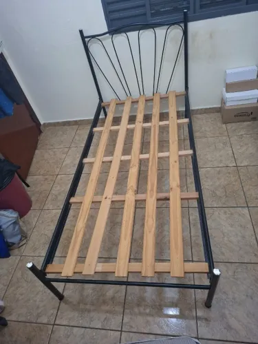 Cama Solteiro Ferro