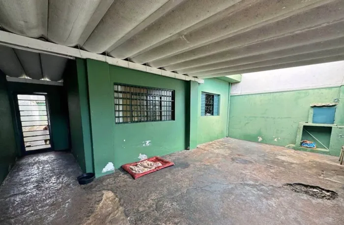 Vende-se casa no Bengui TB