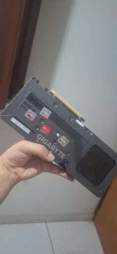 Placa de vídeo gigabyte rx 9060xt 16gb